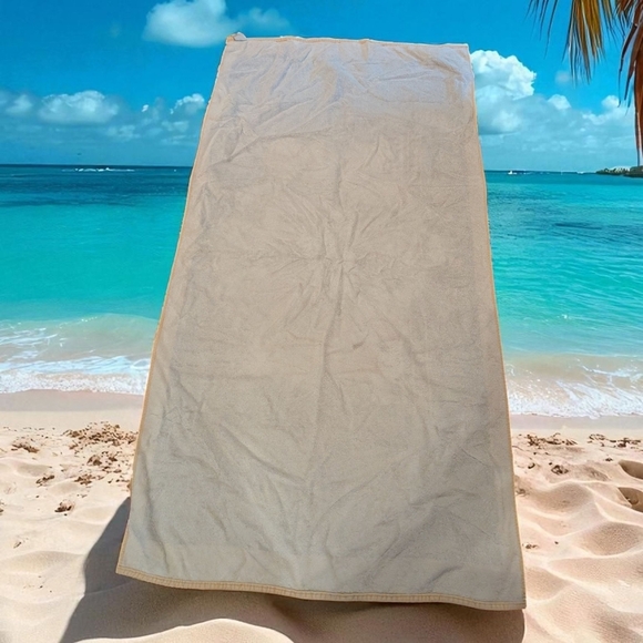 Disney Animal Kingdom Tiger Beach Towel (EUC) - Picture 3 of 5